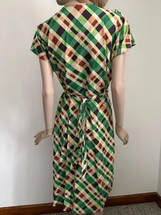 Smashing 1940s Vintage VOLUP Plus Size Cotton Day Dress - Picture 3 of 14